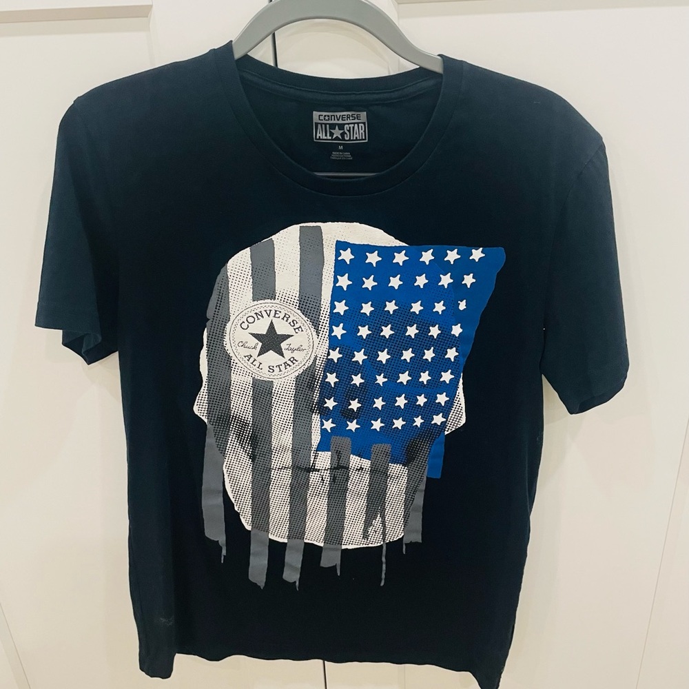 Converse Men T shirt size M in good condition